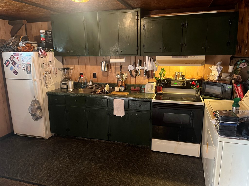 1002 Doc Darbyshire Road, Norman Park, Georgia 31771, 6 Bedrooms Bedrooms, ,6 BathroomsBathrooms,Multi-unit,For Sale,Doc Darbyshire Road,915700