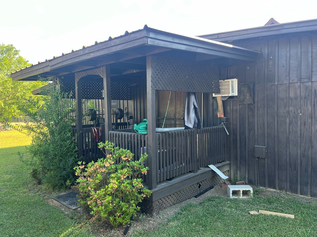 1002 Doc Darbyshire Road, Norman Park, Georgia 31771, 6 Bedrooms Bedrooms, ,6 BathroomsBathrooms,Multi-unit,For Sale,Doc Darbyshire Road,915700