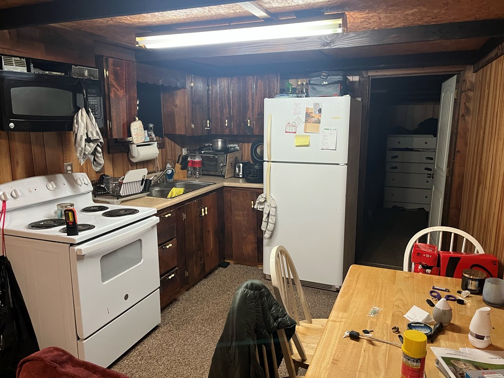 1002 Doc Darbyshire Road, Norman Park, Georgia 31771, 6 Bedrooms Bedrooms, ,6 BathroomsBathrooms,Multi-unit,For Sale,Doc Darbyshire Road,915700