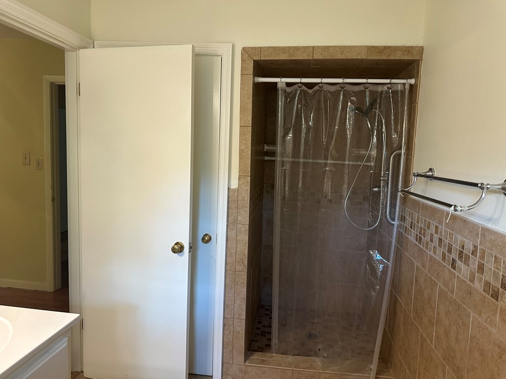 1701 10th Street SE, Moultrie, Georgia 31768, 3 Bedrooms Bedrooms, ,2 BathroomsBathrooms,Single Family,For Sale,10th Street SE,913411