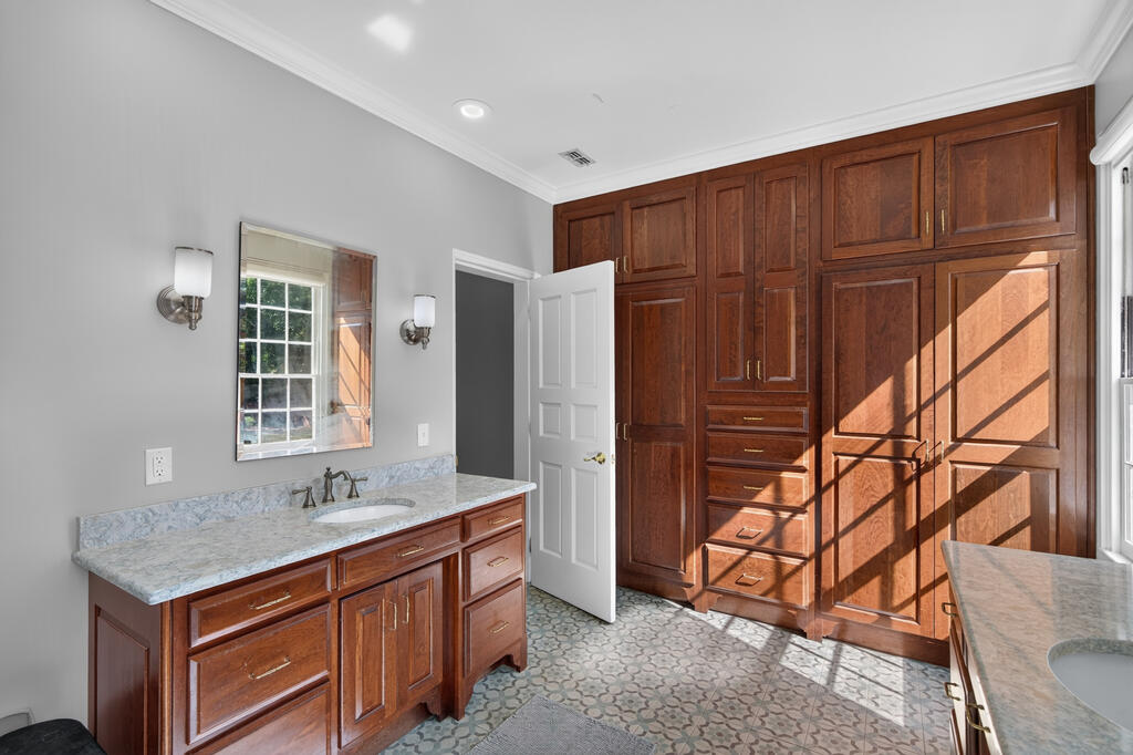 20 Oak Lane, Moultrie, Georgia 31768, 4 Bedrooms Bedrooms, ,4 BathroomsBathrooms,Single Family,For Sale,Oak Lane,915952