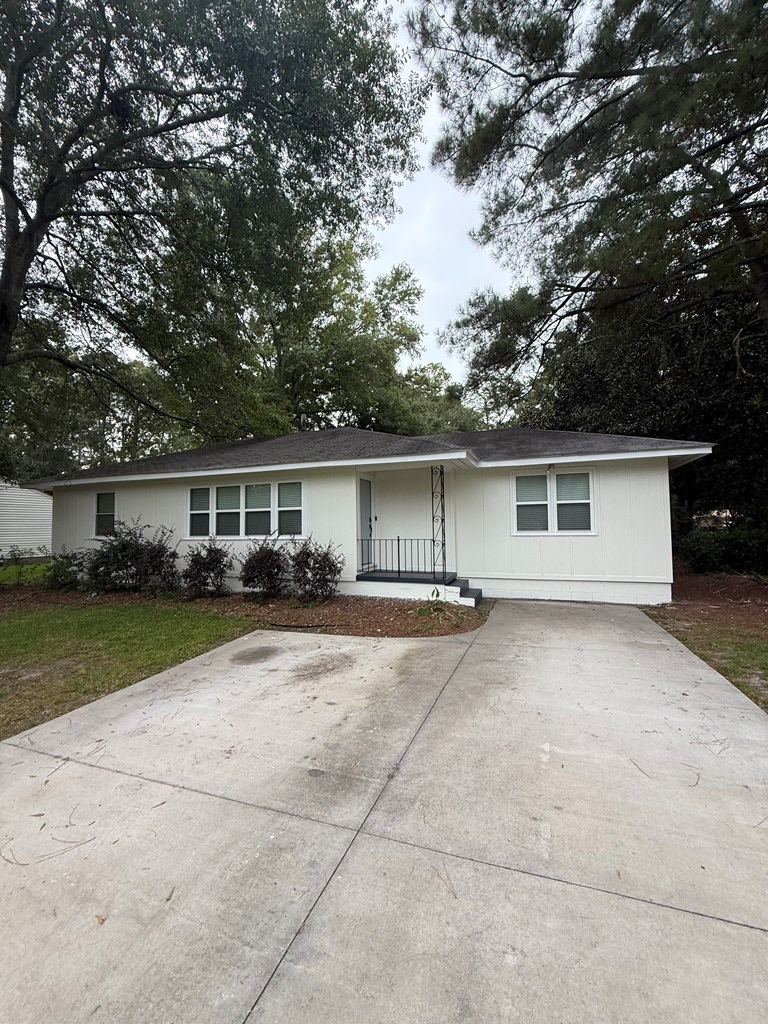 2016 4th St SE, Moultrie, Georgia 31768, 3 Bedrooms Bedrooms, ,1 BathroomBathrooms,Single Family,For Sale,4th St SE,913294