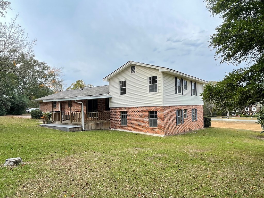 305 Clubview Drive, Moultrie, Georgia 31768, 5 Bedrooms Bedrooms, ,3 BathroomsBathrooms,Single Family,For Sale,Clubview Drive,913500