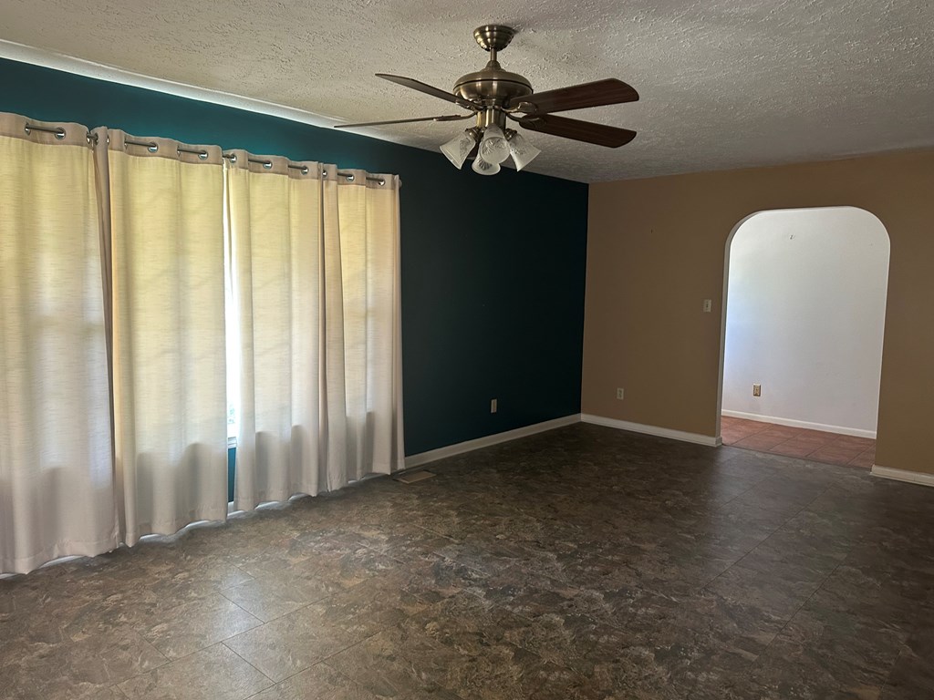 1701 10th Street SE, Moultrie, Georgia 31768, 3 Bedrooms Bedrooms, ,2 BathroomsBathrooms,Single Family,For Sale,10th Street SE,913411 1701 10th Street SE, Moultrie, Georgia 31768, 3 Bedrooms Bedrooms, ,2 BathroomsBathrooms,Single Family,For Sale,10th Street SE,913411