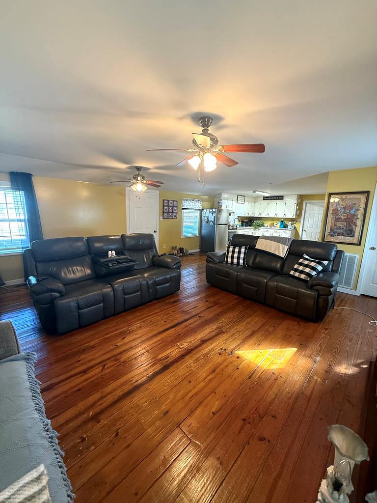 128 Rogers St, Berlin, Georgia 31722, 1 Bedroom Bedrooms, ,1 BathroomBathrooms,Single Family,For Sale,Rogers St,913562 128 Rogers St, Berlin, Georgia 31722, 1 Bedroom Bedrooms, ,1 BathroomBathrooms,Single Family,For Sale,Rogers St,913562