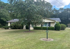 1701 10th Street SE, Moultrie, Georgia 31768, 3 Bedrooms Bedrooms, ,2 BathroomsBathrooms,Single Family,For Sale,10th Street SE,913411